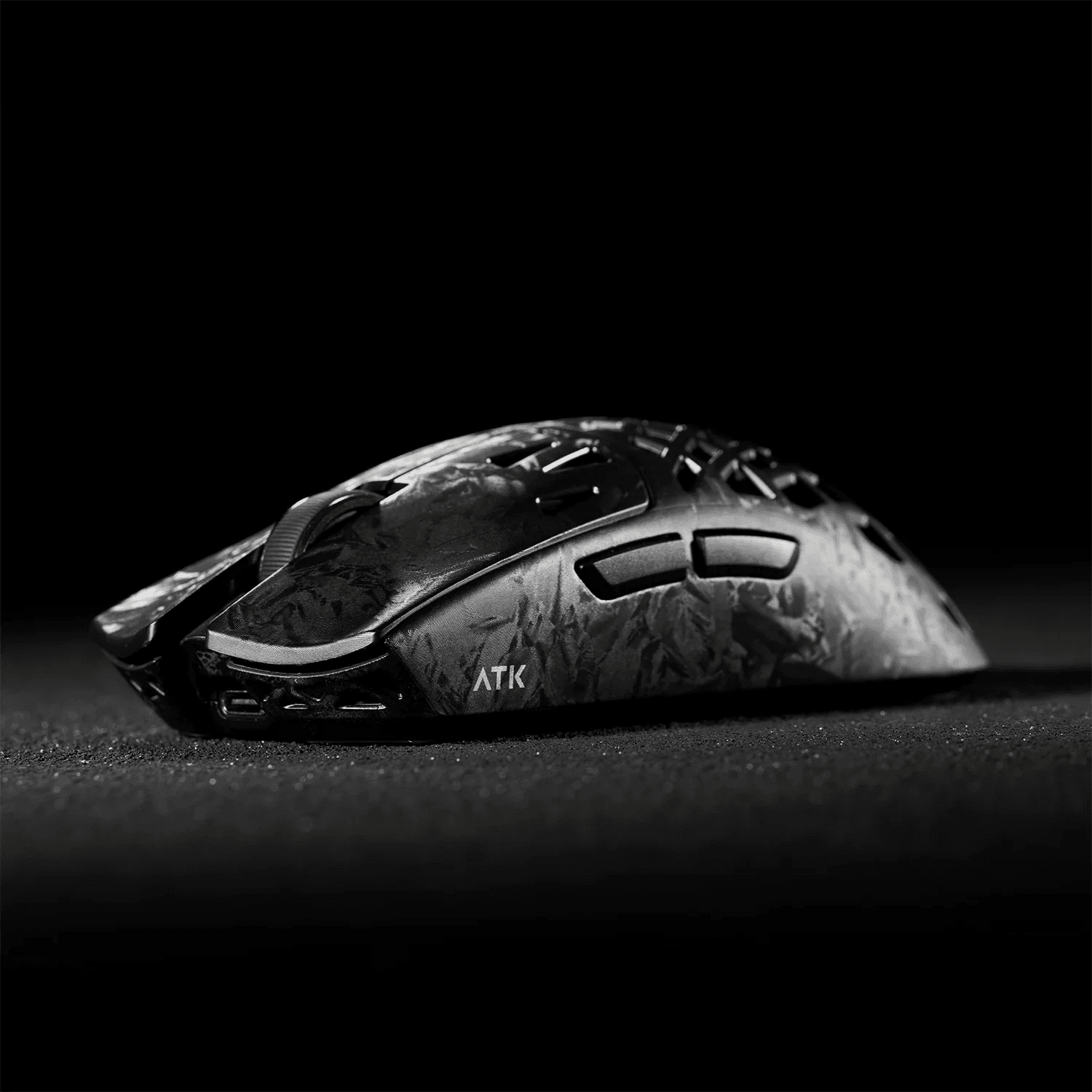 Chuột Gaming Không Dây ATK Blazing Sky Ghost Extreme Hollow Carbon Fiber | 2 Mode, Đen - Ảnh 2